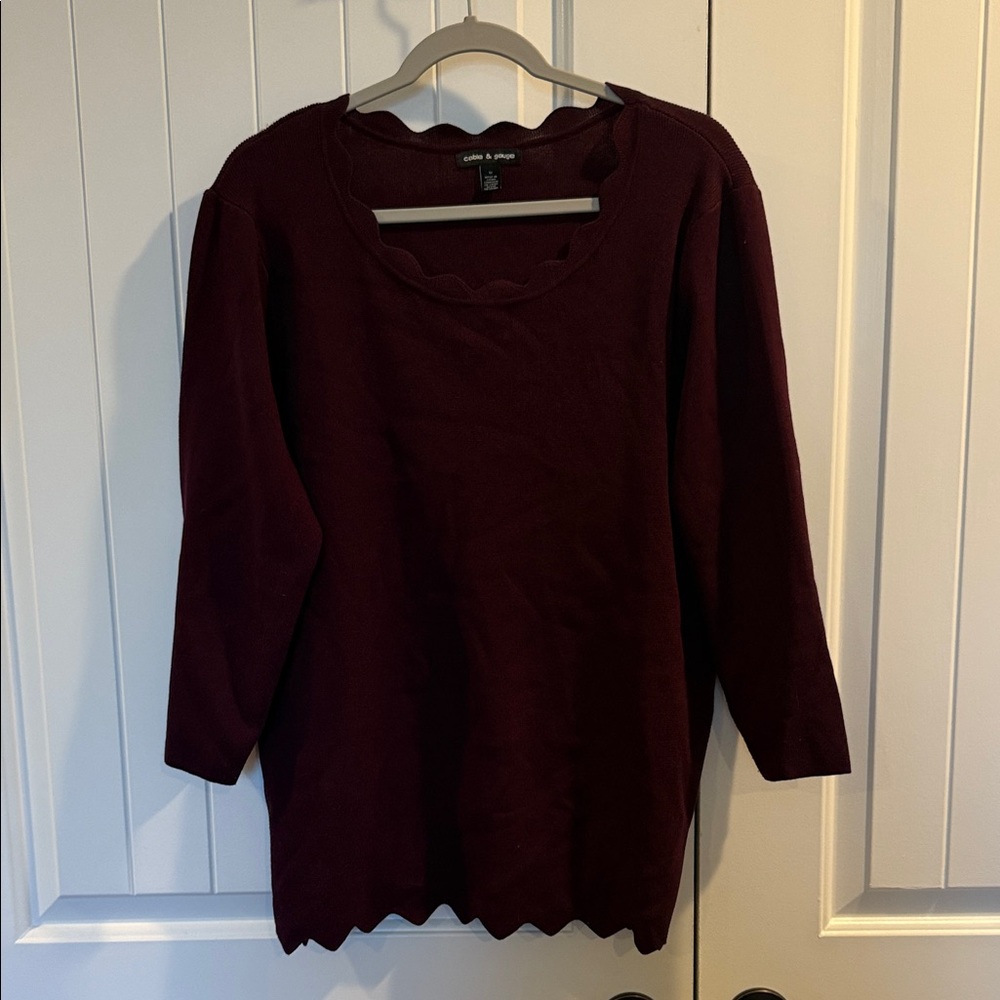 NWOT Cable & Gauge Women's Burgundy Scalloped Sweater